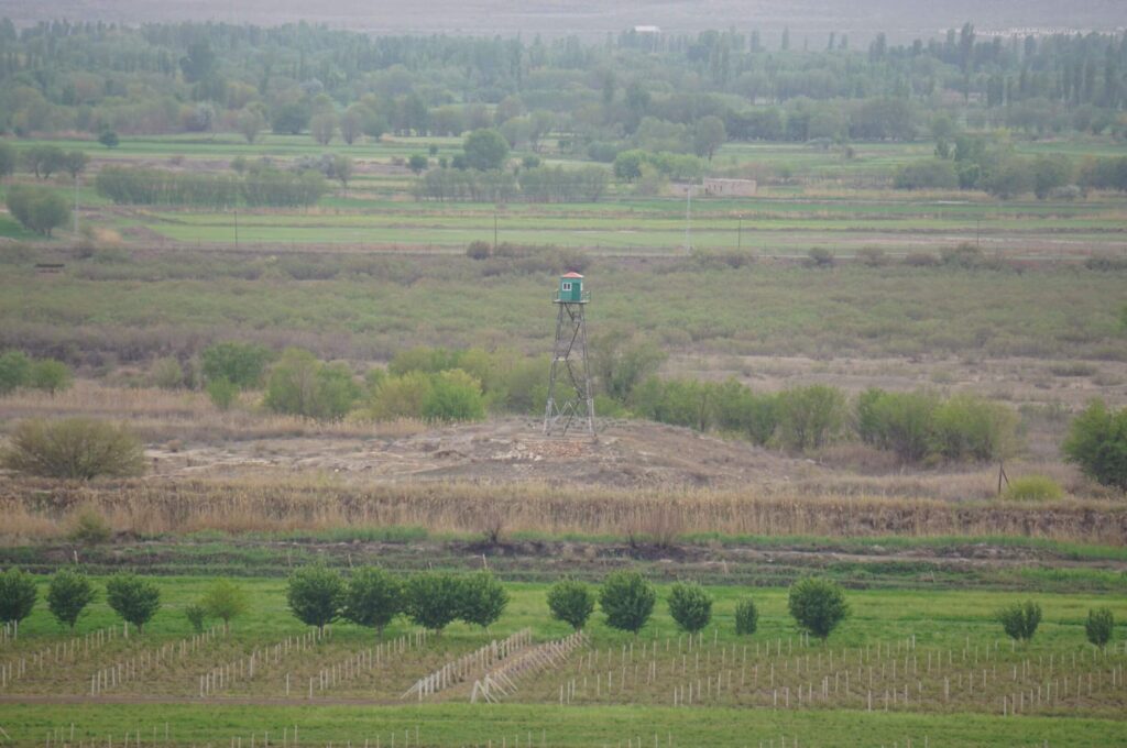 Una torre di osservazione nei pressi del monastero di Khor Virap 