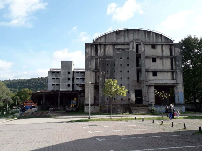 Dom Penzionera di Bihac, ex squat recentemente sgomberato dalla polizia