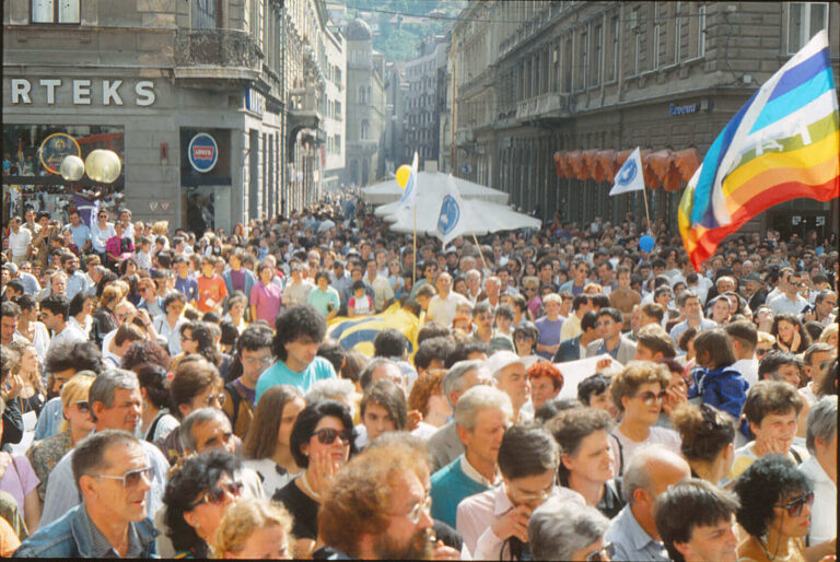 Carovana per la pace in Jugoslavia da Trieste a Sarajevo, 1991. Foto di Giovanni Zanchini
