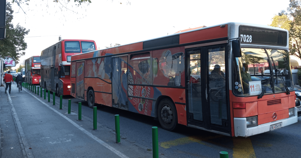 Sciopero trasporto pubblico Skopje foto autobus