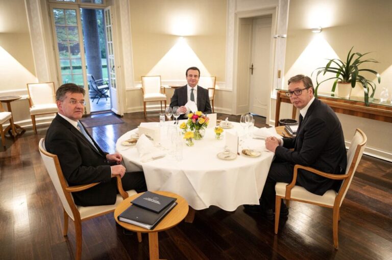 Incontro tra Miroslav Lajčak, Albin Kurti and Aleksandar Vučić