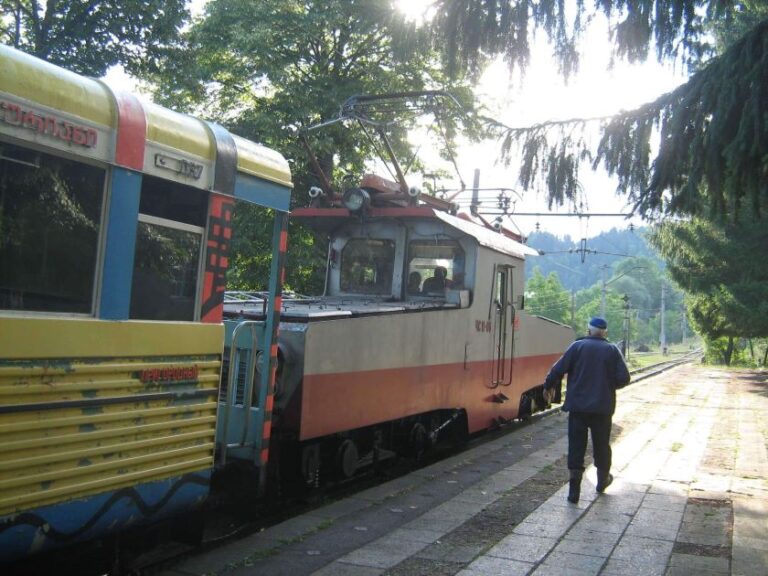 La “Kukuška”, il treno Borjomi-Bakuriani in Georgia