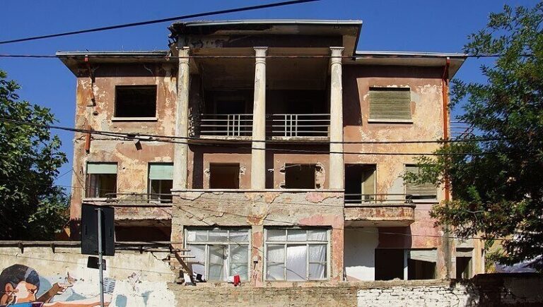Villa che ha ospitato la sede di Radio Tirana (foto della casa editrice Besa Muci)