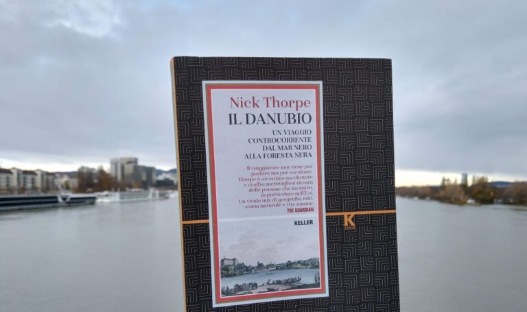 Copertina de "Il Danubio" di Nick Thorpe.