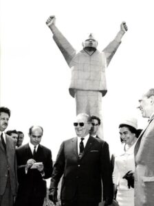 Tito all'inaugurazione dello spomenik a Stjepan Filipović a Valjevo