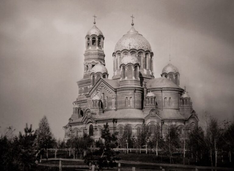 La cattedrale di Cristo Salvatore a Samara, in Russia, nel 1905.