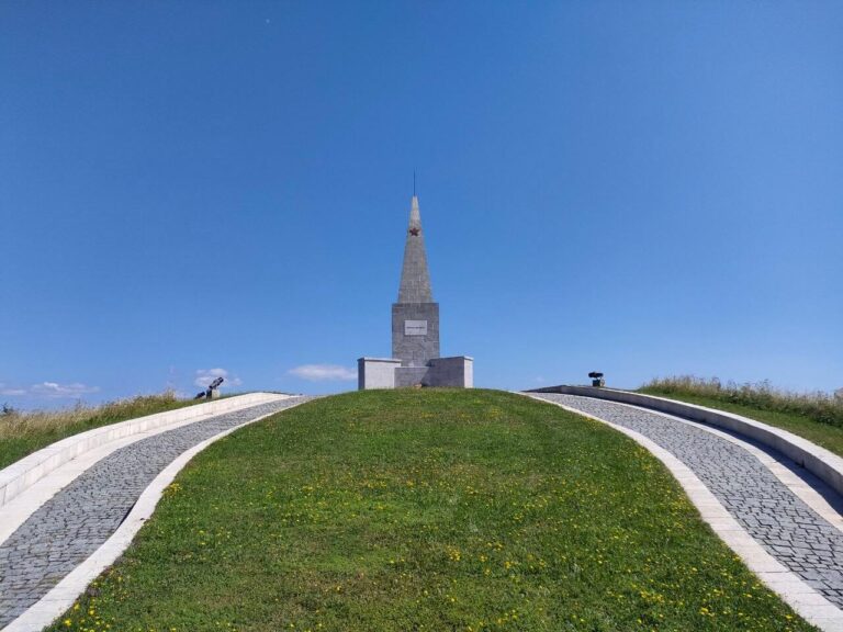 Repubblica di Užice - Spomenik di Kadinjača