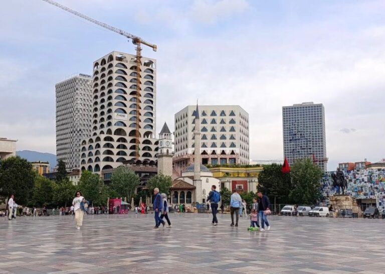 Piazza Skanderbeg a Tirana