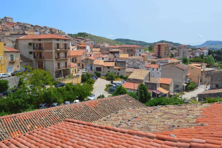 Uno scorcio di Piana degli Albanesi