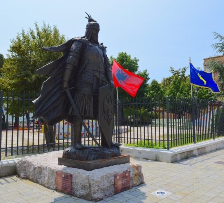 Statua di Skanderbeg