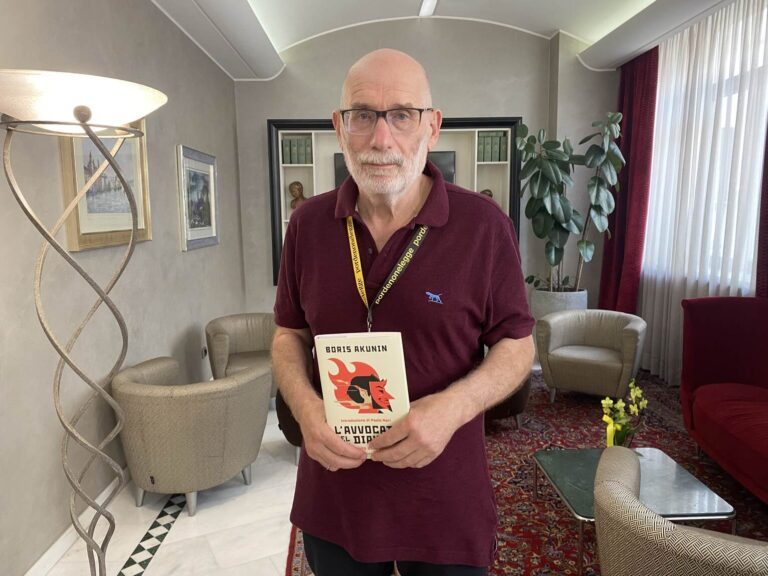 Boris Akunin