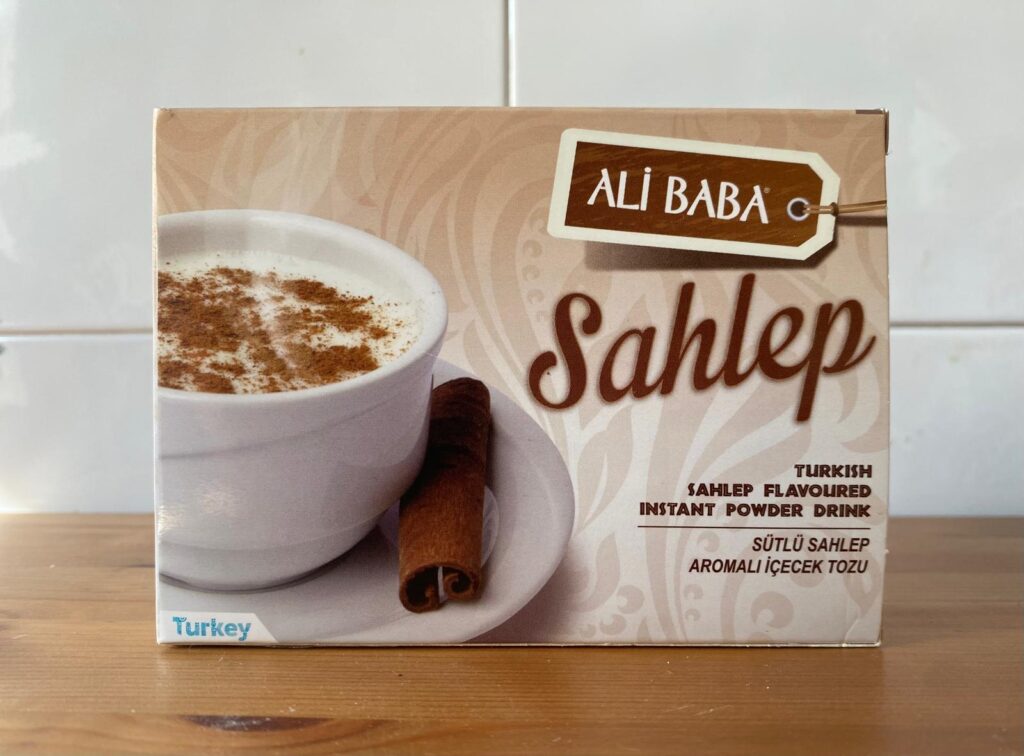 Polvere istantanea al sapore di salep tipicamente in commercio