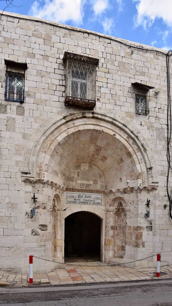 Una parte della cattedrale di San Giacomo nel Patriarcato di Gerusalemme, all'interno del quartiere armeno
