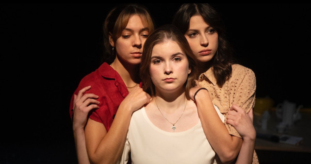 "Non tre sorelle" di Enrico Baraldi, ispirato a "Tre sorelle" di Čechov