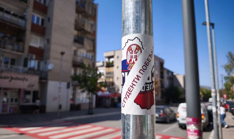 Scritte sui muri - Proteste in Serbia